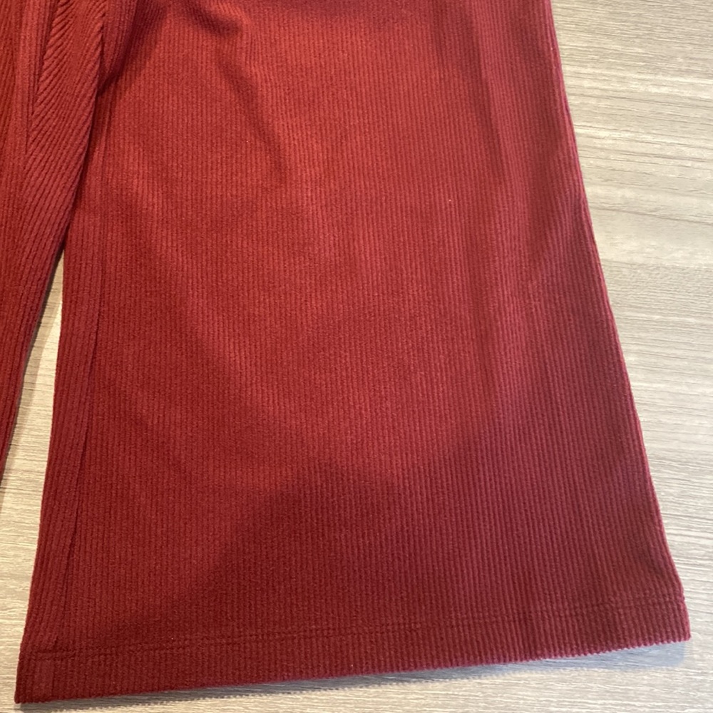 Maroon ribbed flare MK pants - Picture 6 of 6